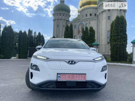 Белый Хендай Kona Electric, объемом двигателя 0 л и пробегом 69 тыс. км за 19869 $, фото 1 на Automoto.ua