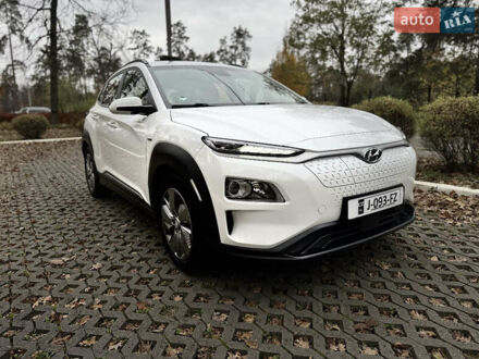 Білий Хендай Kona Electric, об'ємом двигуна 0 л та пробігом 59 тис. км за 17600 $, фото 1 на Automoto.ua