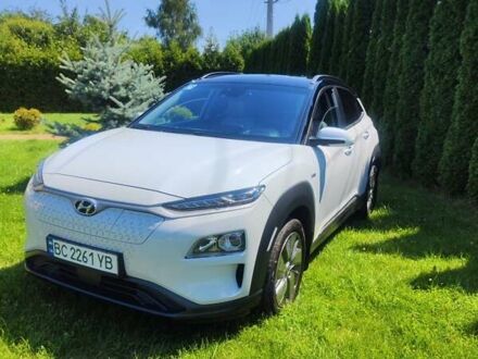 Белый Хендай Kona Electric, объемом двигателя 0 л и пробегом 65 тыс. км за 18700 $, фото 1 на Automoto.ua