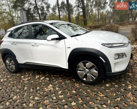 Білий Хендай Kona Electric, об'ємом двигуна 0 л та пробігом 59 тис. км за 16900 $, фото 1 на Automoto.ua