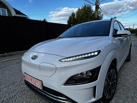Белый Хендай Kona Electric, объемом двигателя 0 л и пробегом 120 тыс. км за 17900 $, фото 1 на Automoto.ua