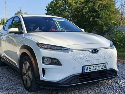 Білий Хендай Kona Electric, об'ємом двигуна 0 л та пробігом 136 тис. км за 18000 $, фото 1 на Automoto.ua