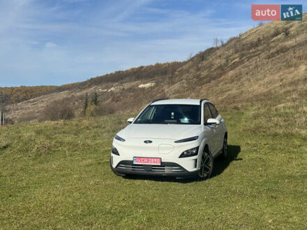 Хендай Kona Electric 2021 в Тернополе на Automoto.ua Белый Хендай Kona Electric, объемом двигателя 0 л и пробегом 101 тыс. км за 19800 $, фото 1 на Automoto.ua