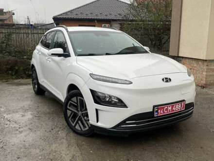 Белый Хендай Kona Electric, объемом двигателя 0 л и пробегом 57 тыс. км за 17600 $, фото 1 на Automoto.ua
