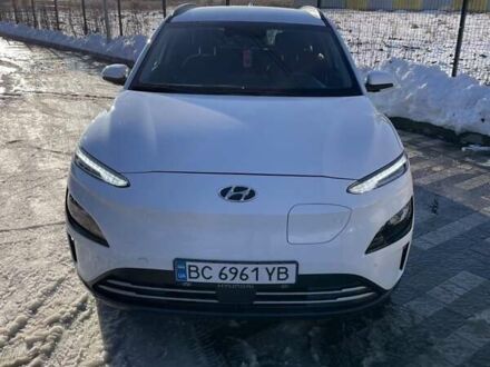 Хендай Kona Electric 2023 в Львове на Automoto.ua Белый Хендай Kona Electric, объемом двигателя 0 л и пробегом 16 тыс. км за 19500 $, фото 1 на Automoto.ua