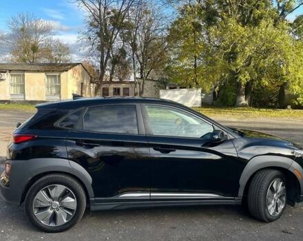 Черный Хендай Kona Electric, объемом двигателя 0 л и пробегом 100 тыс. км за 16999 $, фото 6 на Automoto.ua