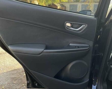 Черный Хендай Kona Electric, объемом двигателя 0 л и пробегом 100 тыс. км за 16999 $, фото 21 на Automoto.ua