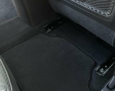 Черный Хендай Kona Electric, объемом двигателя 0 л и пробегом 100 тыс. км за 16999 $, фото 18 на Automoto.ua