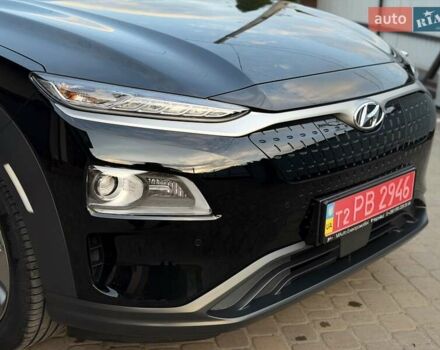 Черный Хендай Kona Electric, объемом двигателя 0 л и пробегом 125 тыс. км за 18599 $, фото 25 на Automoto.ua