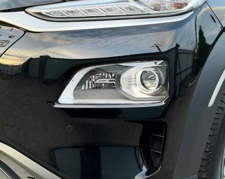 Черный Хендай Kona Electric, объемом двигателя 0 л и пробегом 125 тыс. км за 18599 $, фото 23 на Automoto.ua
