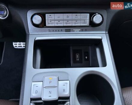 Черный Хендай Kona Electric, объемом двигателя 0 л и пробегом 125 тыс. км за 18599 $, фото 49 на Automoto.ua