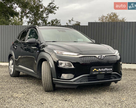 Черный Хендай Kona Electric, объемом двигателя 0 л и пробегом 123 тыс. км за 18900 $, фото 113 на Automoto.ua