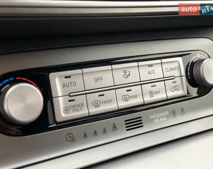 Черный Хендай Kona Electric, объемом двигателя 0 л и пробегом 123 тыс. км за 18900 $, фото 48 на Automoto.ua