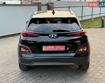 Черный Хендай Kona Electric, объемом двигателя 0 л и пробегом 125 тыс. км за 18599 $, фото 12 на Automoto.ua