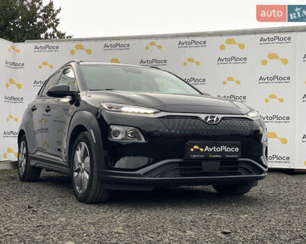 Черный Хендай Kona Electric, объемом двигателя 0 л и пробегом 123 тыс. км за 18900 $, фото 71 на Automoto.ua