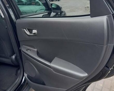 Чорний Хендай Kona Electric, об'ємом двигуна 0 л та пробігом 70 тис. км за 17700 $, фото 19 на Automoto.ua