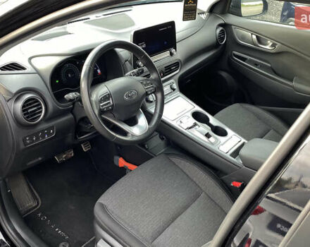 Черный Хендай Kona Electric, объемом двигателя 0 л и пробегом 123 тыс. км за 18900 $, фото 36 на Automoto.ua