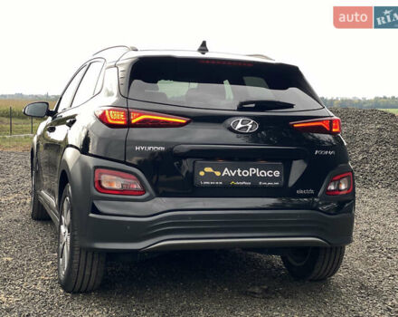 Черный Хендай Kona Electric, объемом двигателя 0 л и пробегом 123 тыс. км за 18900 $, фото 95 на Automoto.ua