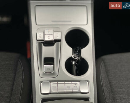 Черный Хендай Kona Electric, объемом двигателя 0 л и пробегом 123 тыс. км за 18900 $, фото 29 на Automoto.ua