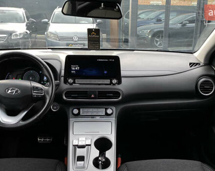 Черный Хендай Kona Electric, объемом двигателя 0 л и пробегом 123 тыс. км за 18900 $, фото 33 на Automoto.ua