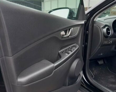 Чорний Хендай Kona Electric, об'ємом двигуна 0 л та пробігом 70 тис. км за 17700 $, фото 14 на Automoto.ua