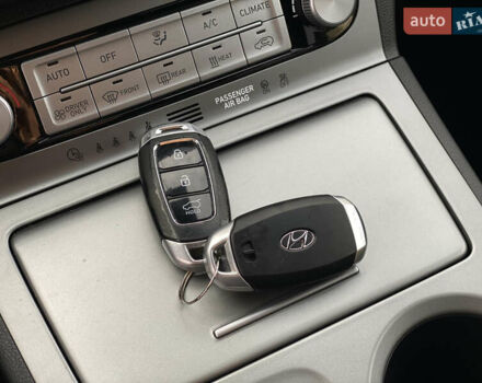 Черный Хендай Kona Electric, объемом двигателя 0 л и пробегом 123 тыс. км за 18900 $, фото 54 на Automoto.ua