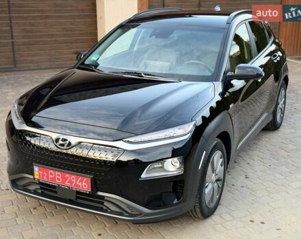 Черный Хендай Kona Electric, объемом двигателя 0 л и пробегом 125 тыс. км за 18599 $, фото 6 на Automoto.ua