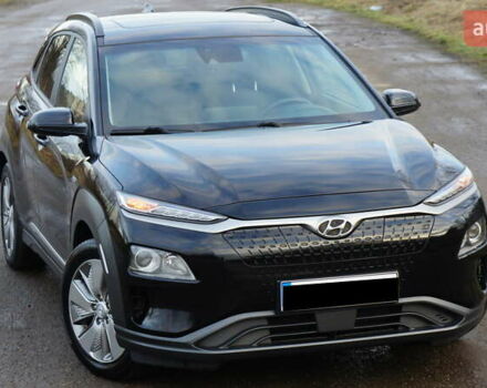 Черный Хендай Kona Electric, объемом двигателя 0 л и пробегом 124 тыс. км за 16600 $, фото 2 на Automoto.ua