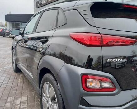 Чорний Хендай Kona Electric, об'ємом двигуна 0 л та пробігом 70 тис. км за 17700 $, фото 12 на Automoto.ua