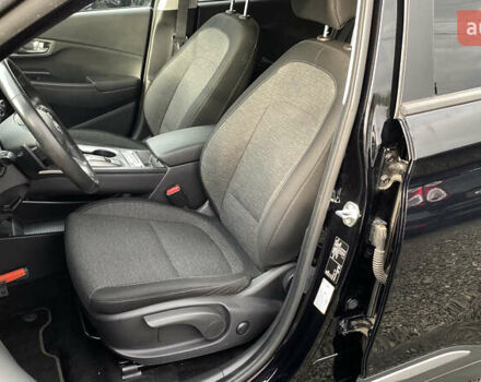 Черный Хендай Kona Electric, объемом двигателя 0 л и пробегом 123 тыс. км за 18900 $, фото 37 на Automoto.ua