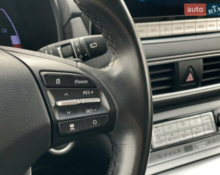 Черный Хендай Kona Electric, объемом двигателя 0 л и пробегом 123 тыс. км за 18900 $, фото 41 на Automoto.ua