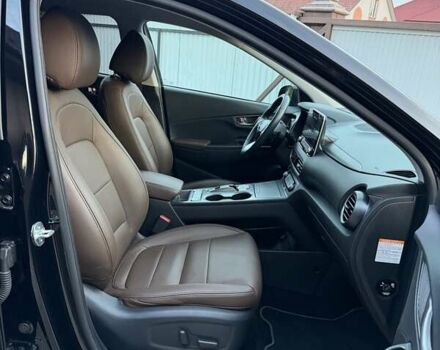 Черный Хендай Kona Electric, объемом двигателя 0 л и пробегом 125 тыс. км за 18599 $, фото 70 на Automoto.ua