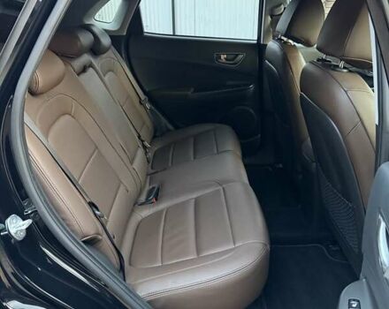 Черный Хендай Kona Electric, объемом двигателя 0 л и пробегом 125 тыс. км за 18599 $, фото 63 на Automoto.ua