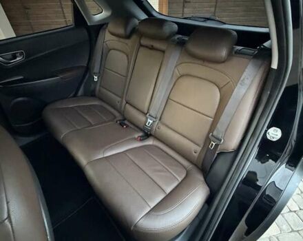 Черный Хендай Kona Electric, объемом двигателя 0 л и пробегом 125 тыс. км за 18599 $, фото 59 на Automoto.ua