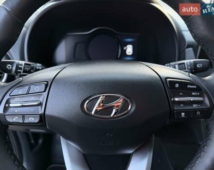 Черный Хендай Kona Electric, объемом двигателя 0 л и пробегом 125 тыс. км за 18599 $, фото 43 на Automoto.ua