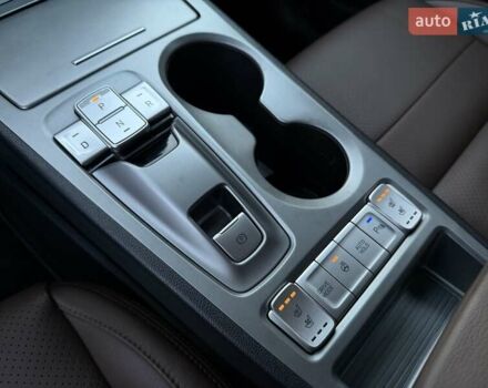 Черный Хендай Kona Electric, объемом двигателя 0 л и пробегом 125 тыс. км за 18599 $, фото 51 на Automoto.ua