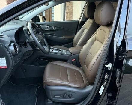 Черный Хендай Kona Electric, объемом двигателя 0 л и пробегом 125 тыс. км за 18599 $, фото 37 на Automoto.ua