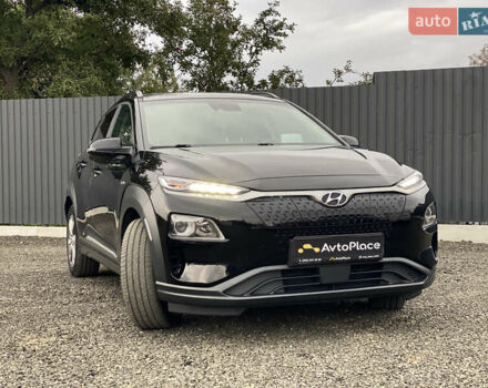 Черный Хендай Kona Electric, объемом двигателя 0 л и пробегом 123 тыс. км за 18900 $, фото 112 на Automoto.ua