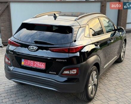Черный Хендай Kona Electric, объемом двигателя 0 л и пробегом 125 тыс. км за 18599 $, фото 14 на Automoto.ua