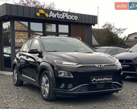 Черный Хендай Kona Electric, объемом двигателя 0 л и пробегом 123 тыс. км за 18900 $, фото 3 на Automoto.ua