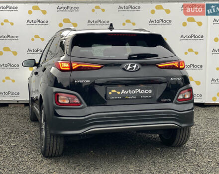 Черный Хендай Kona Electric, объемом двигателя 0 л и пробегом 123 тыс. км за 18900 $, фото 85 на Automoto.ua