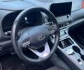 Черный Хендай Kona Electric, объемом двигателя 0 л и пробегом 124 тыс. км за 16600 $, фото 19 на Automoto.ua