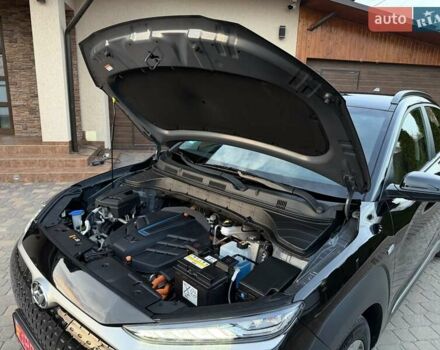 Черный Хендай Kona Electric, объемом двигателя 0 л и пробегом 125 тыс. км за 18599 $, фото 90 на Automoto.ua