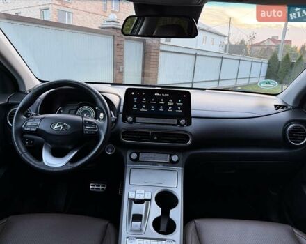 Черный Хендай Kona Electric, объемом двигателя 0 л и пробегом 125 тыс. км за 18599 $, фото 66 на Automoto.ua