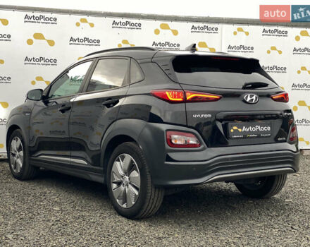 Черный Хендай Kona Electric, объемом двигателя 0 л и пробегом 123 тыс. км за 18900 $, фото 84 на Automoto.ua