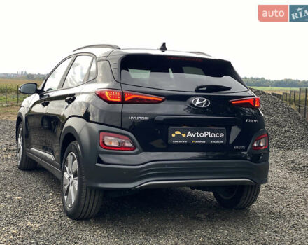 Черный Хендай Kona Electric, объемом двигателя 0 л и пробегом 123 тыс. км за 18900 $, фото 94 на Automoto.ua