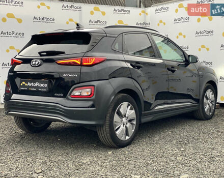 Черный Хендай Kona Electric, объемом двигателя 0 л и пробегом 123 тыс. км за 18900 $, фото 82 на Automoto.ua