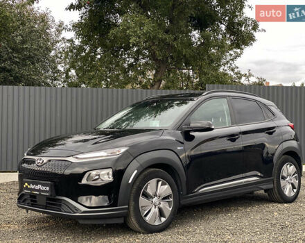 Черный Хендай Kona Electric, объемом двигателя 0 л и пробегом 123 тыс. км за 18900 $, фото 102 на Automoto.ua
