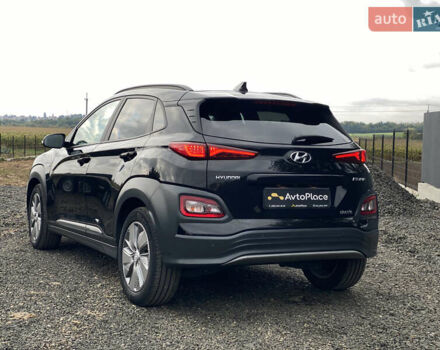 Черный Хендай Kona Electric, объемом двигателя 0 л и пробегом 123 тыс. км за 18900 $, фото 99 на Automoto.ua