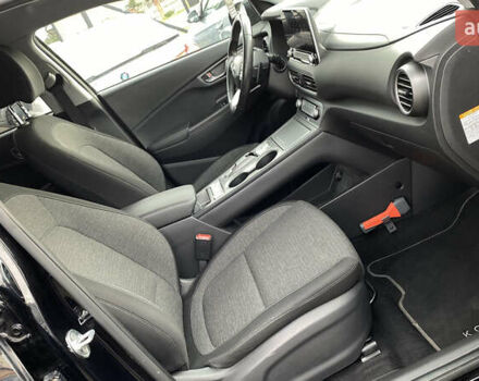 Черный Хендай Kona Electric, объемом двигателя 0 л и пробегом 123 тыс. км за 18900 $, фото 66 на Automoto.ua